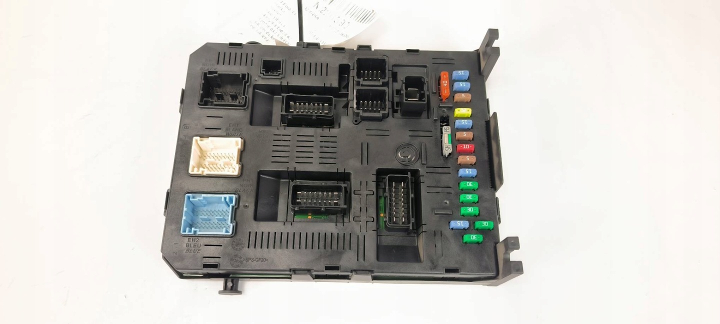 Module fusibles 281171744B PEUGEOT 307