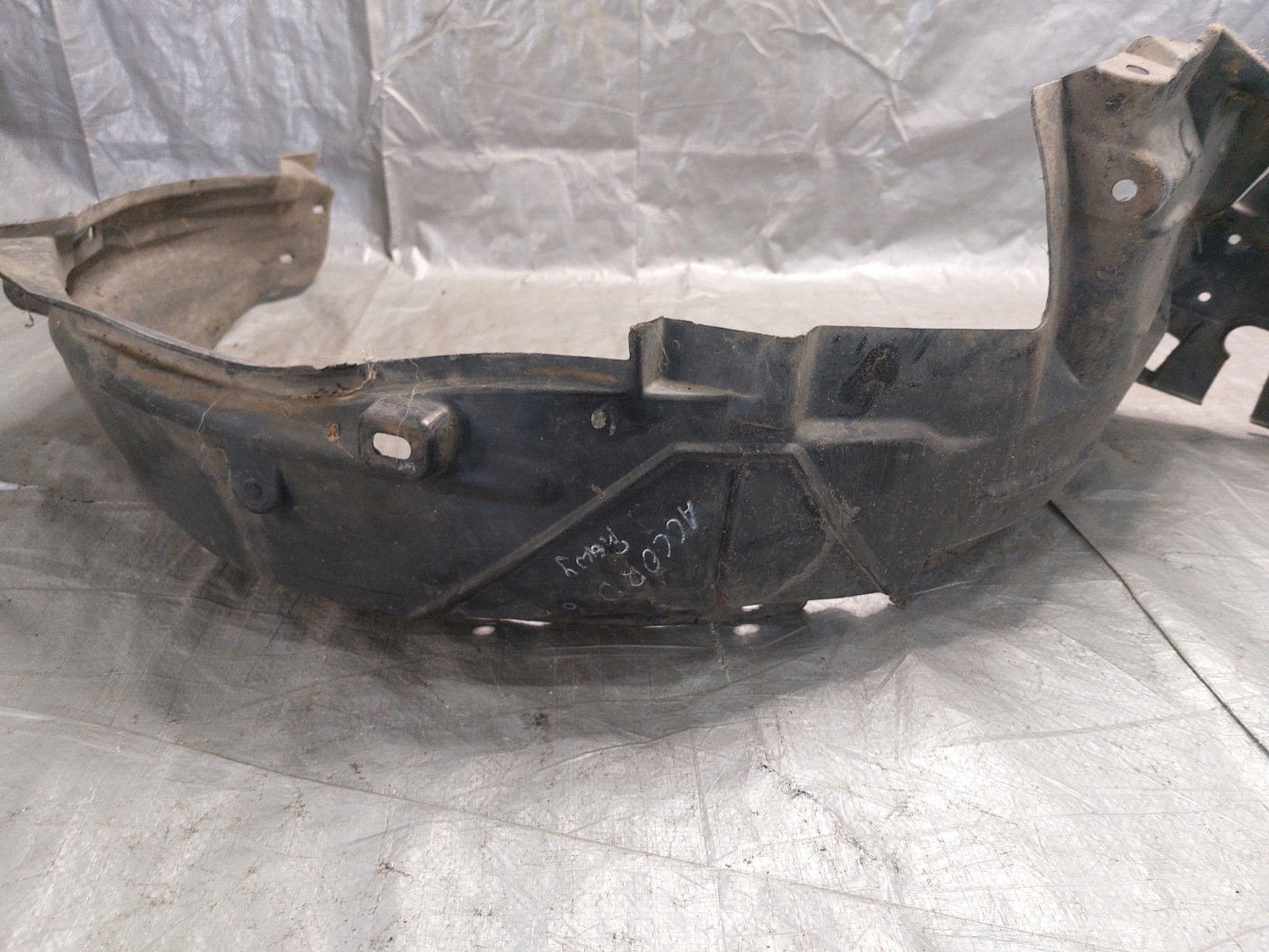 mudguard right front HONDA ACCORD 6 VI