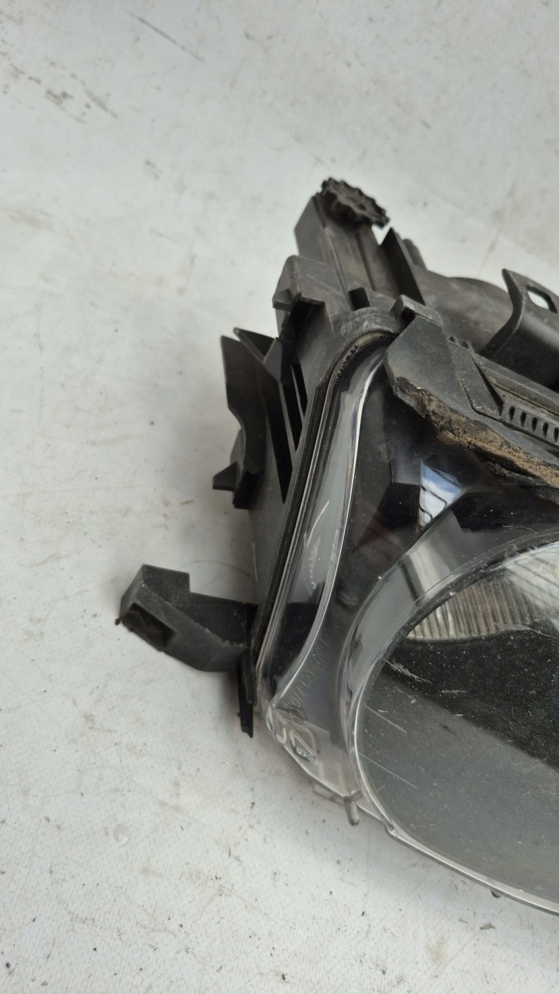BMW 3 E46 COUPE light right front front 6904276