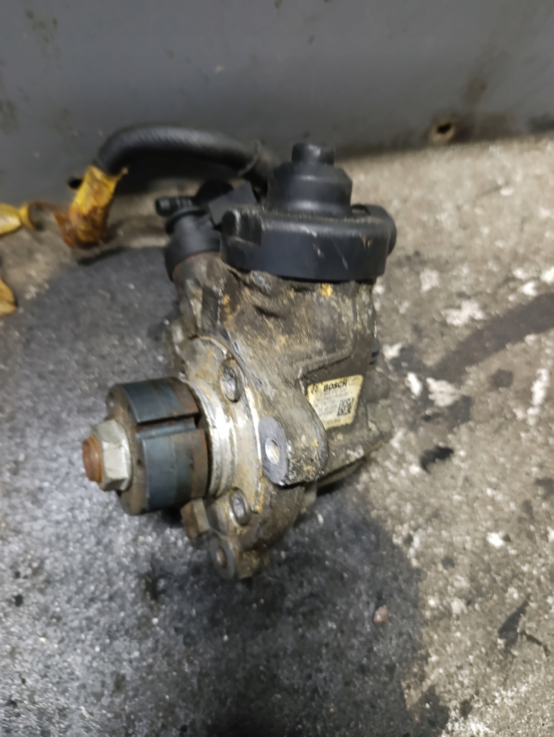VW T5 LIFT T6 2.0 TDI CAAB CAAC CAA Einspritzpumpe 03L130755J