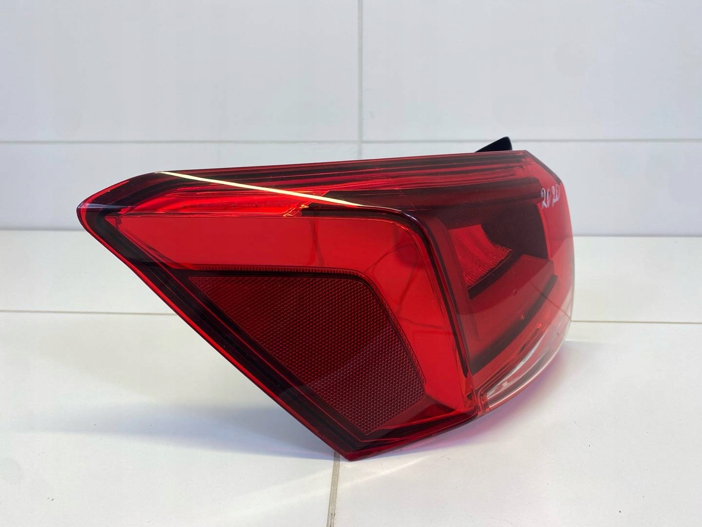 light rear left side SEAT Arona 2020 6F9945207B