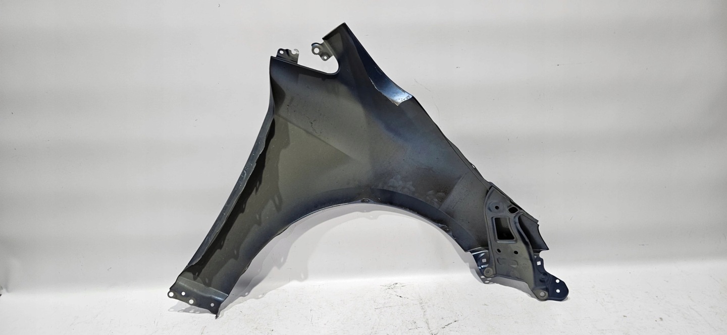 fender left front TOYOTA COROLLA E21 KOMBI HB 19- original