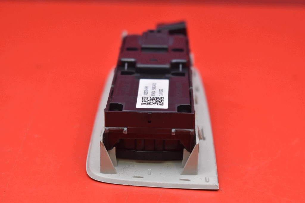 control panel of the window EU 31376496 VOLVO V40 2 II 12-16