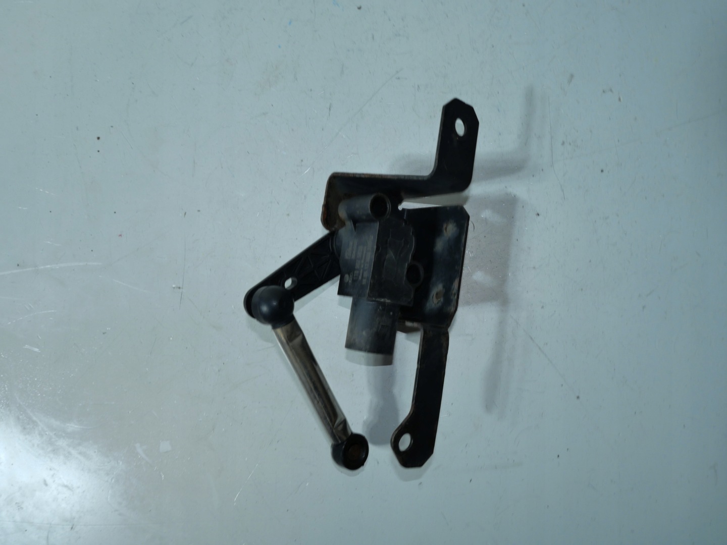 Sensor POZIOMOWANIA XENONOW AUDI VW 1T0907503B