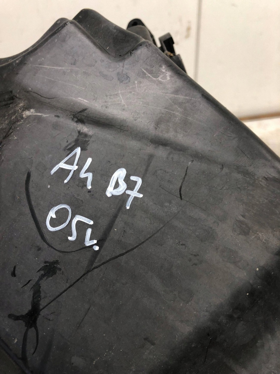 Abdeckung des Sicherungskastens AUDI A4 B7 8E1907355D
