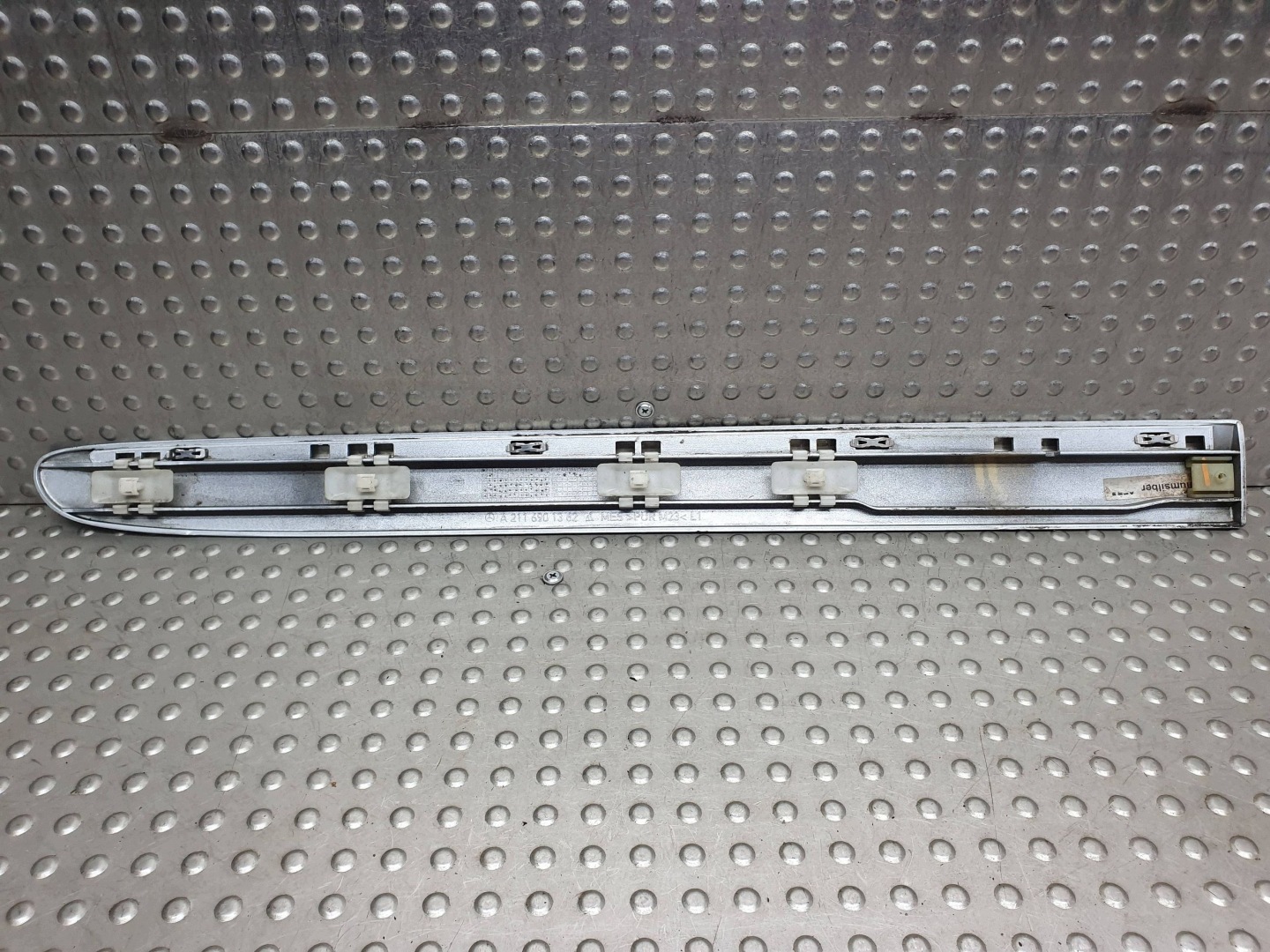 moulding door left rear part CHROM A2116901362 MERCEDES E-class W211