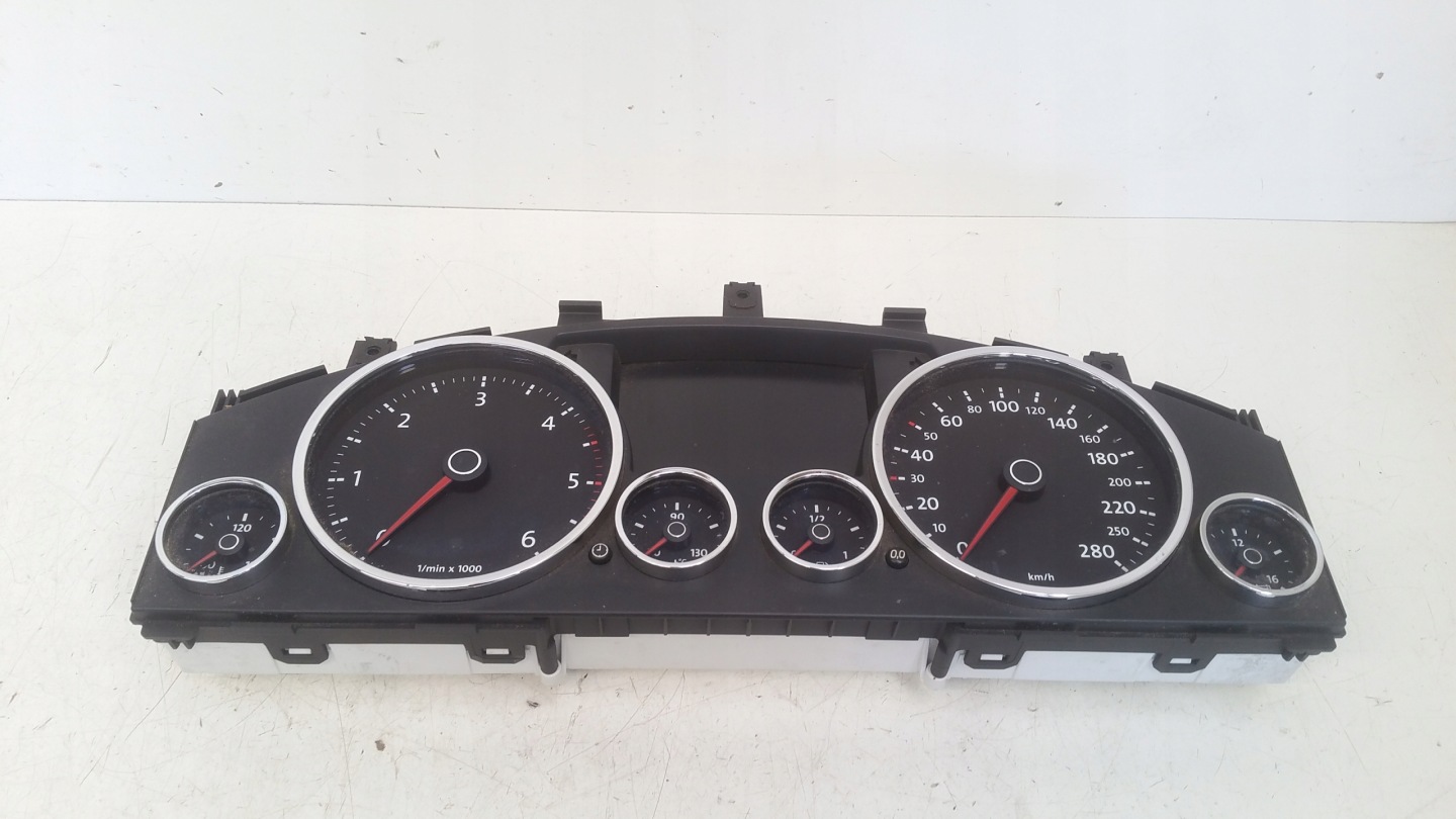dials 7L6920885Q VW Touareg