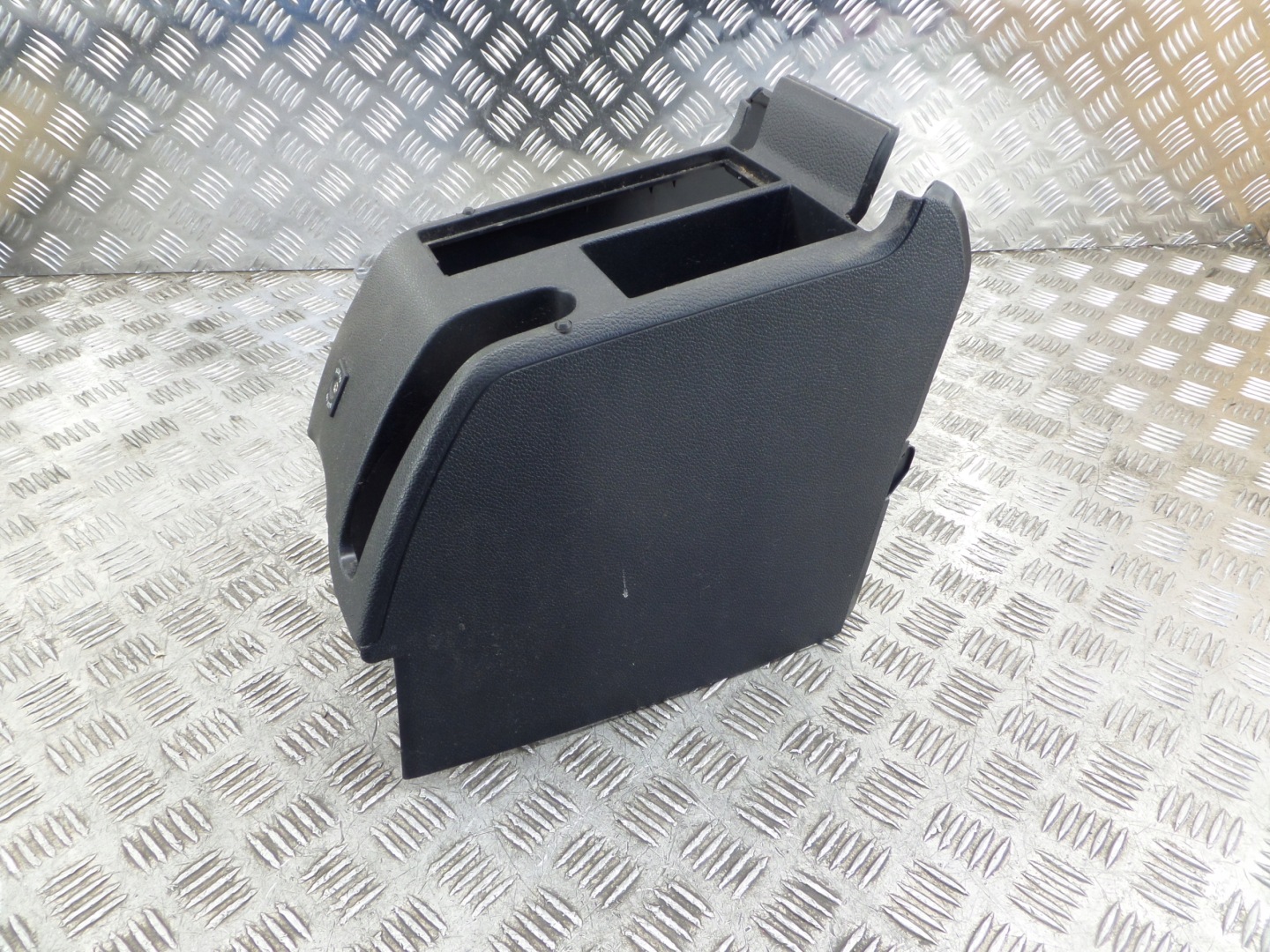 VW GOLF VI TUNEL central AUX 1K0863323