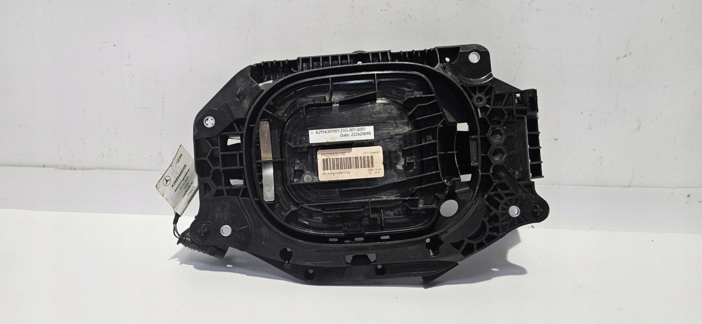 door GNIAZDA LADOWARKI MERCEDES EQE W295