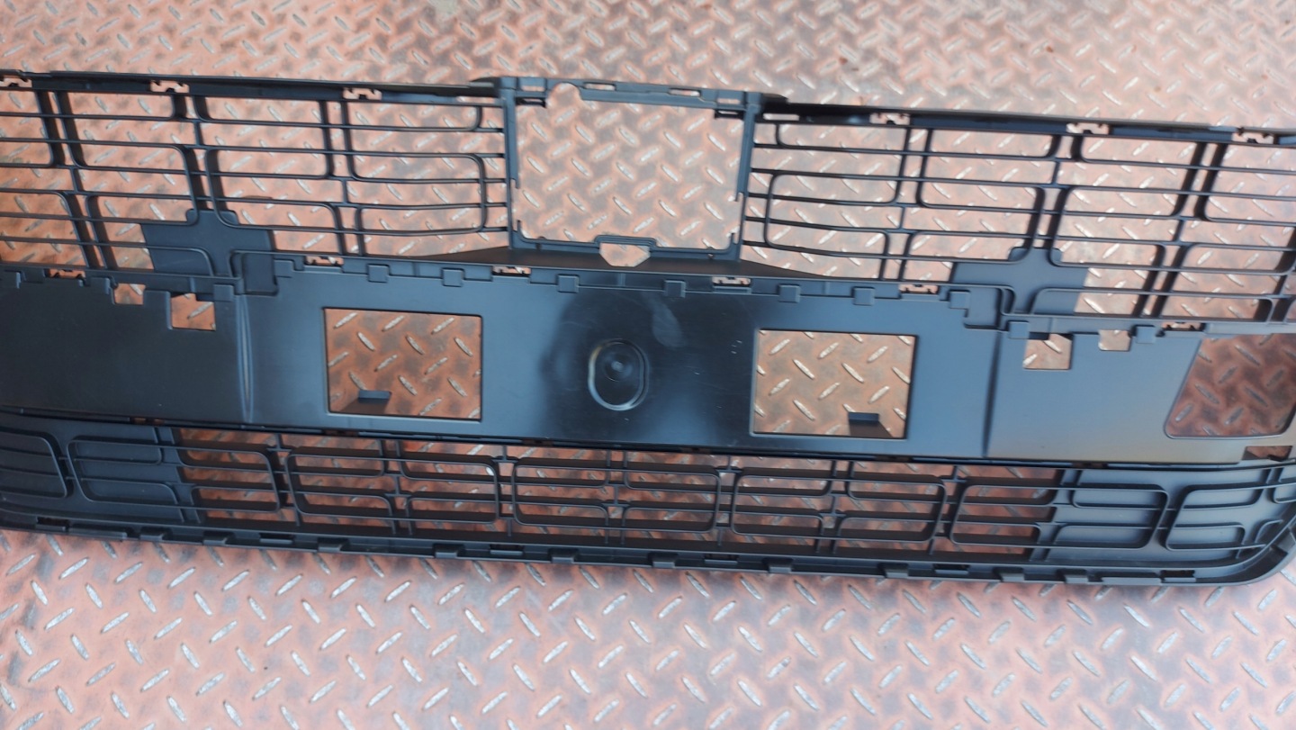 grid of a bumper central front front TOYOTA PROACE CITY 23