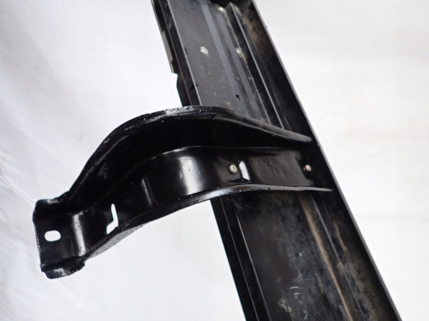 MITSUBISHI L200 V 15- threshold STOPIEN left