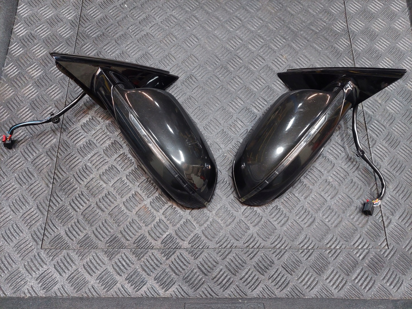 mirror 14 PIN right AUDI A8 D4 LY8X
