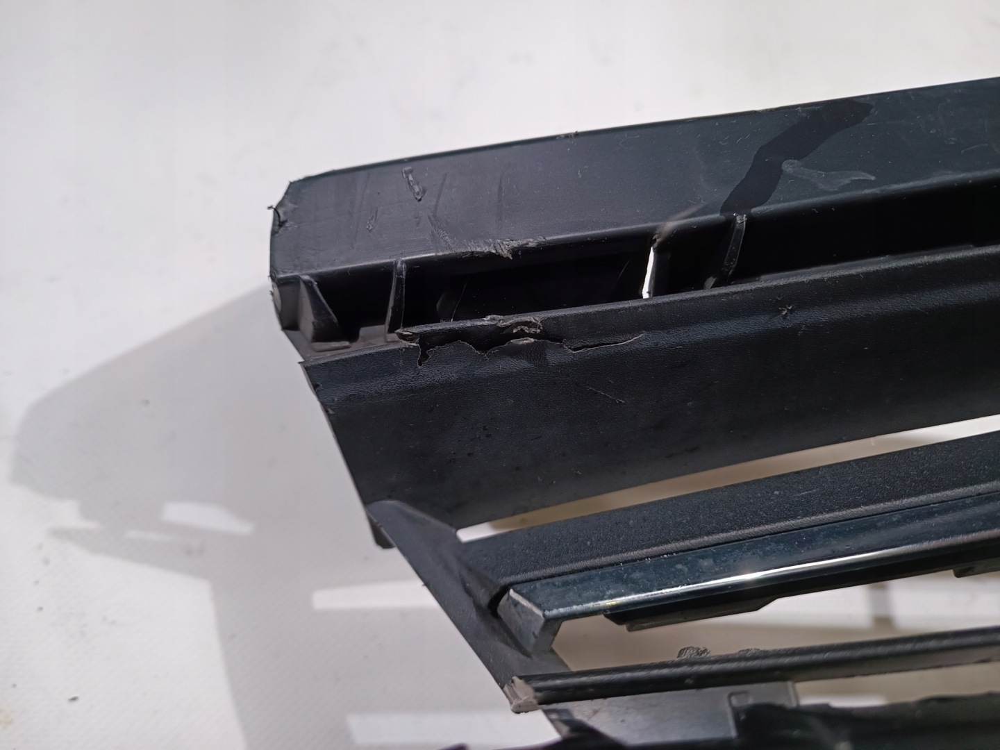 grill grille upper Chevrolet Camaro 2016