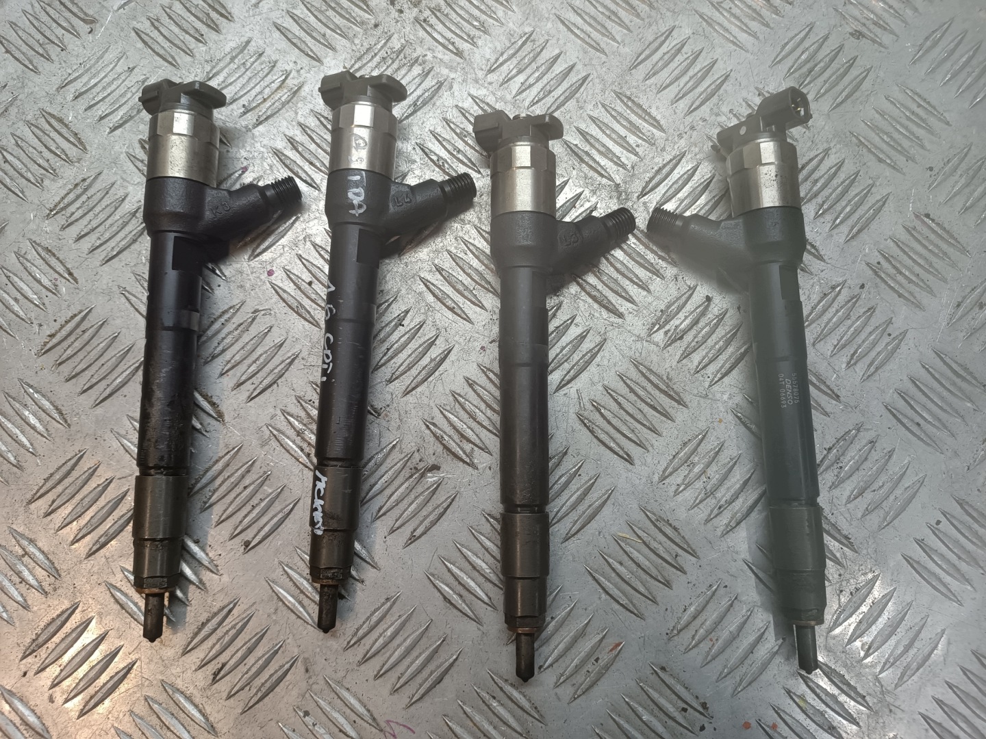 nozzle injector nozzles OPEL ASTRA K V 1.6 CDTI 55578075