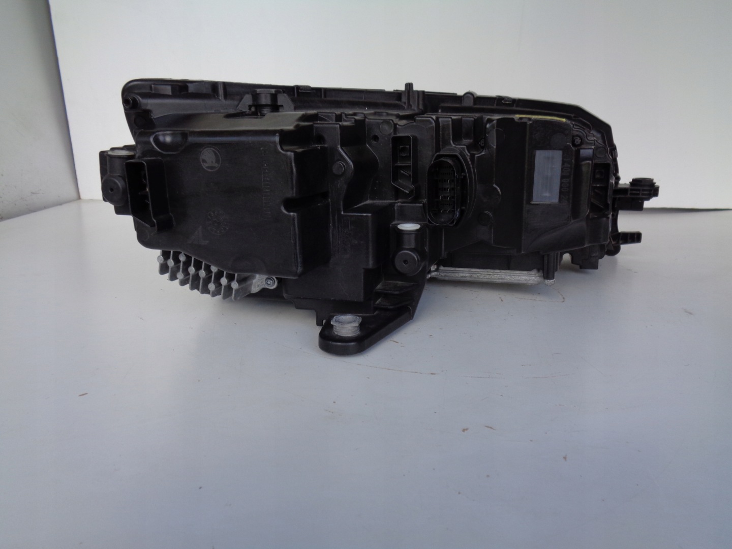light left REFLEKTOR SKODA OCTAVIA III 3 5E 5E0 LIFT 16- FULL LED