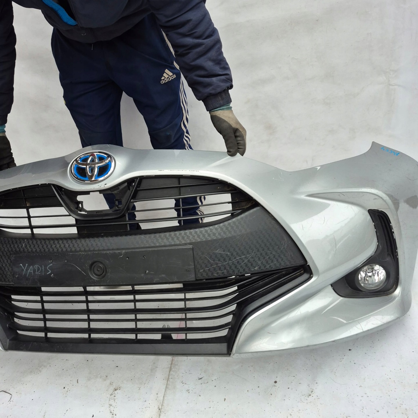 TOYOTA YARIS IV 4 20-> bumper front front