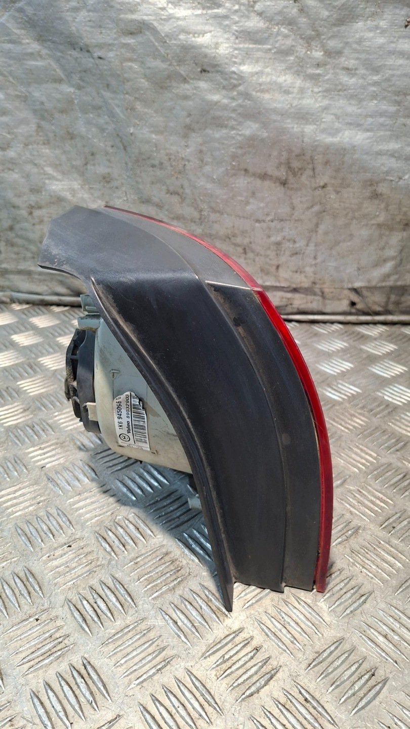 light right rear part VW GOLF V