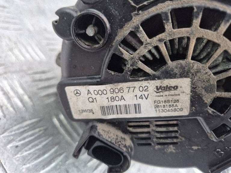 Mercedes GLE250d W166 2.2 alternator A0009067702
