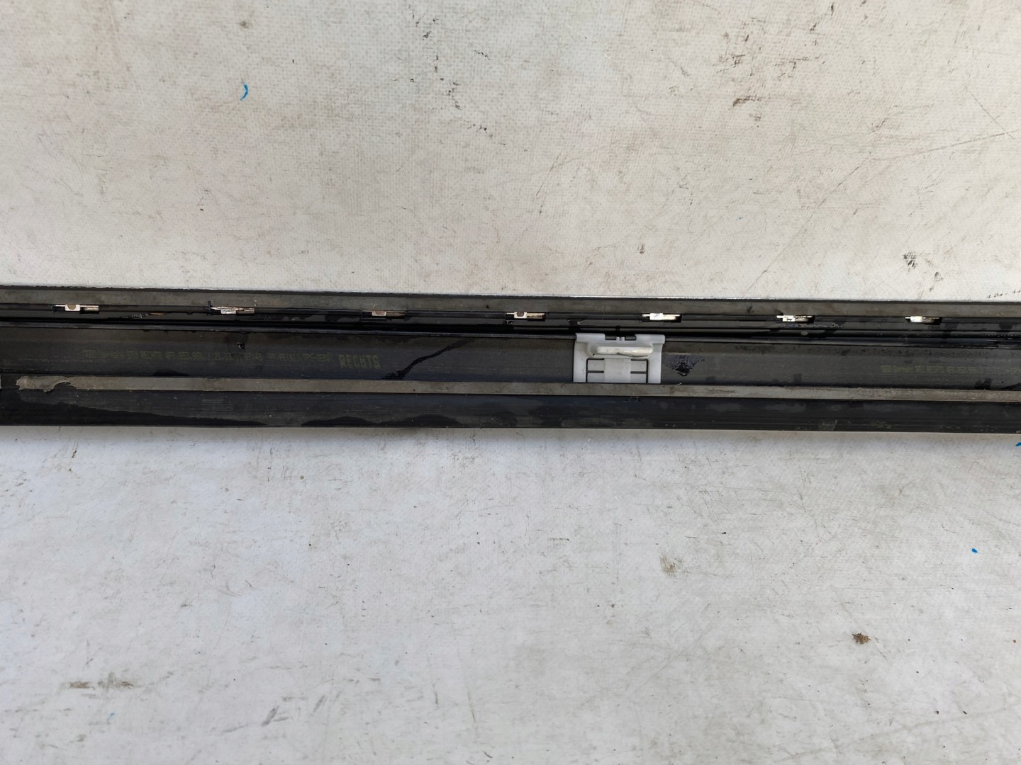 AUDI A6 C6 LIFT 08-12 moulding door right lower front 4F0853960J