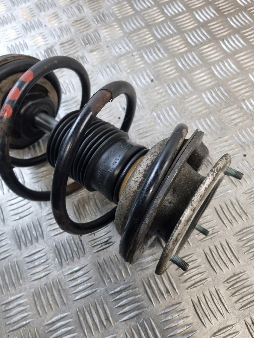 amortizer lijevi prednji dio prednji strune BMW E46 2.0D