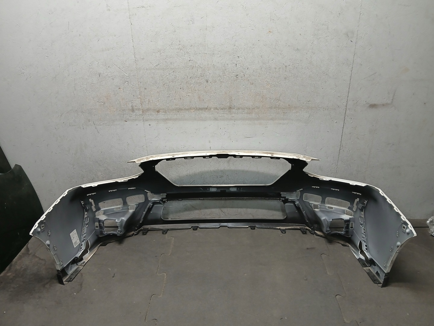 bumper front SUBARU OUTBACK VI 6 21