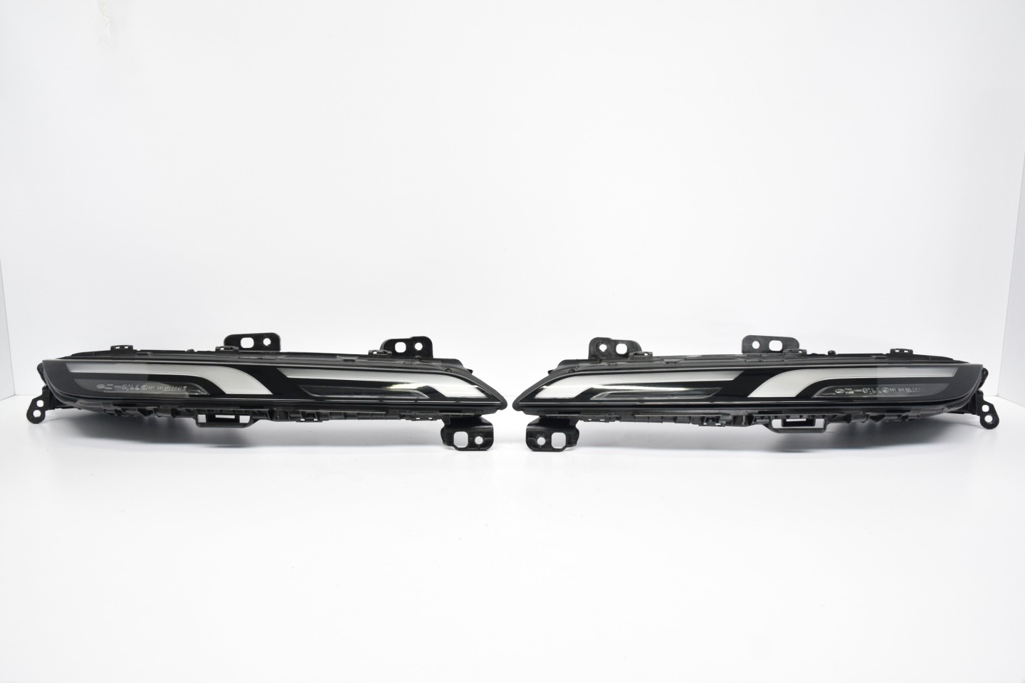 lights light left right BMW 7 G70 i7 G70
