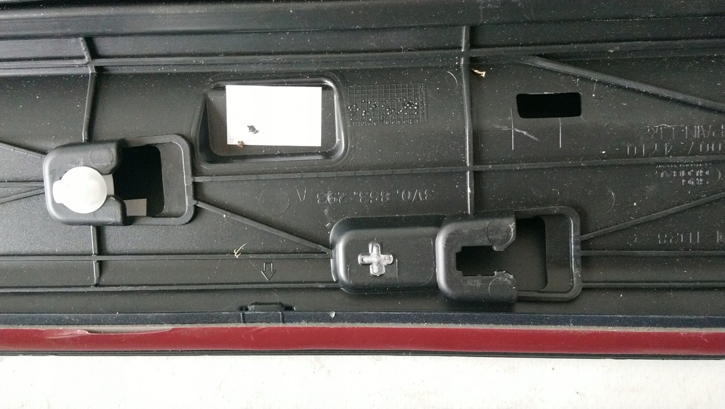 moulding door left front SKODA SUPERB III 3V