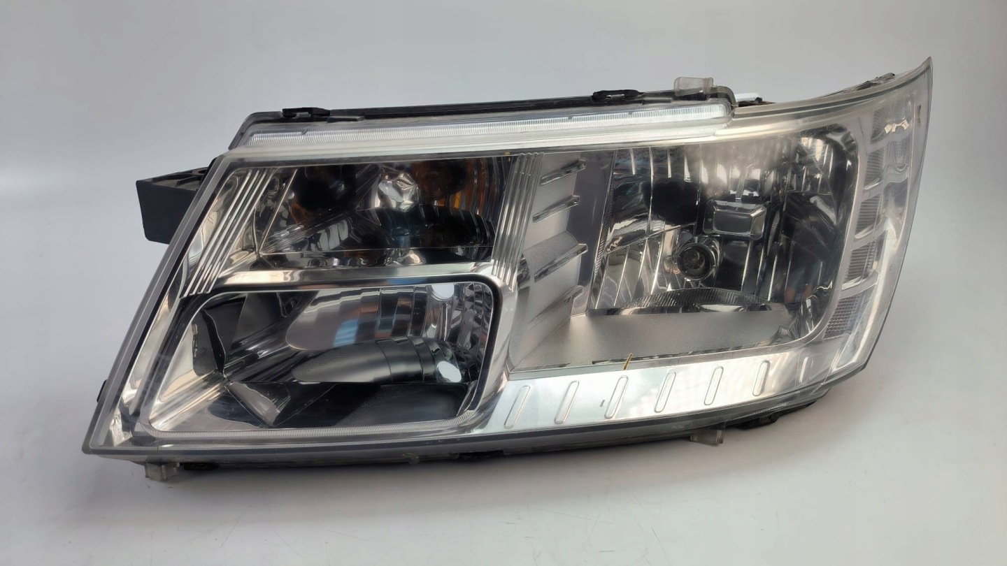 light left front 05067789AC FIAT FREEMONT
