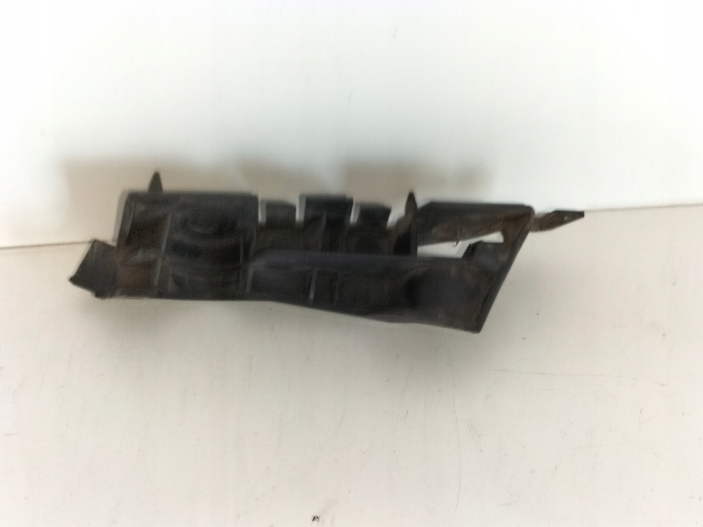support holder of a bumper front left AUDI A4 B8 07