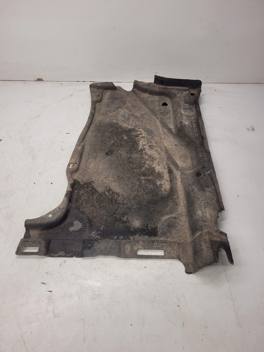 cover chassis left rear part AUDI A6 C7 4G0825215E *1*