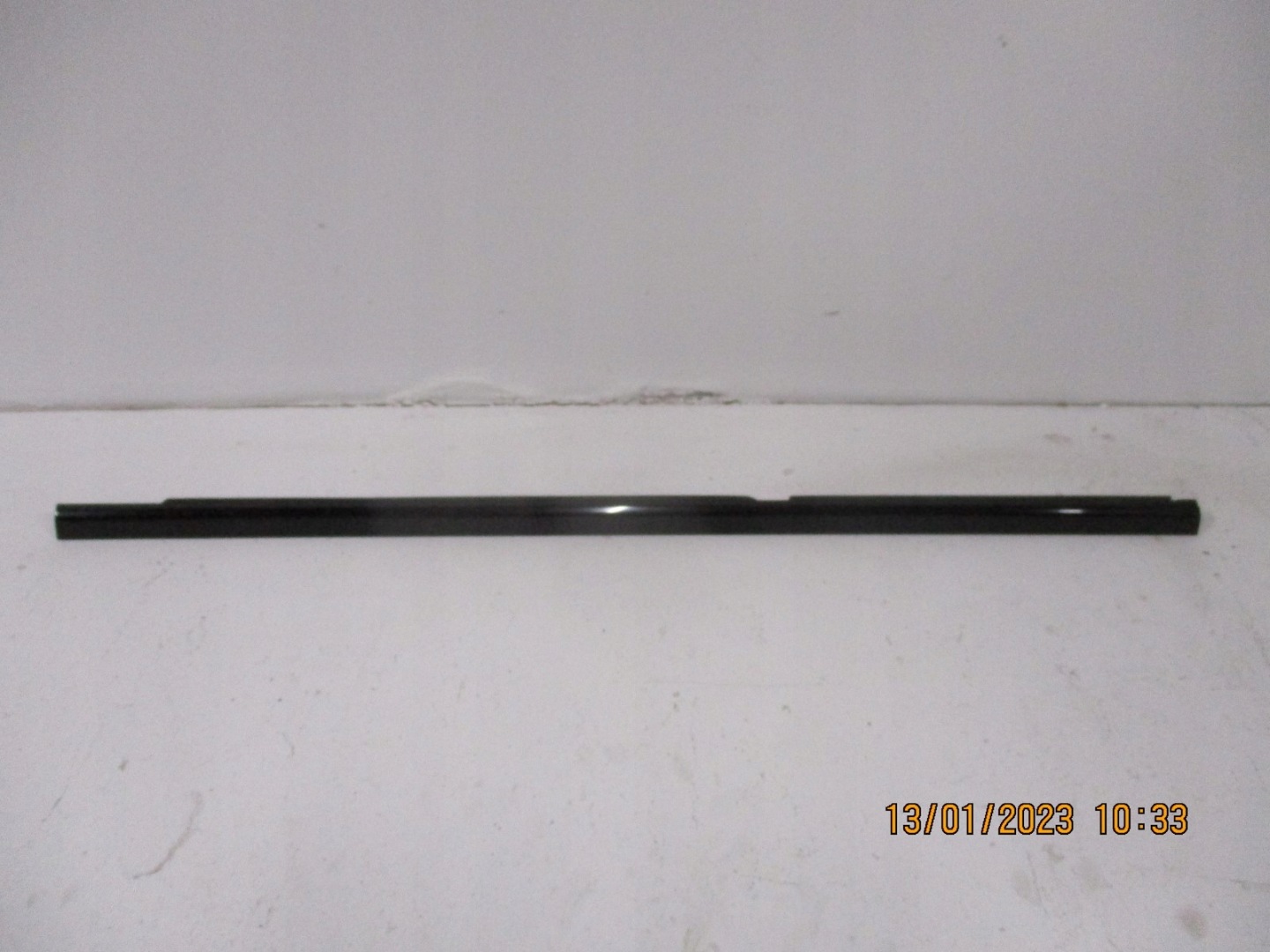 moulding dust MERCEDES C KLASA A2057303701