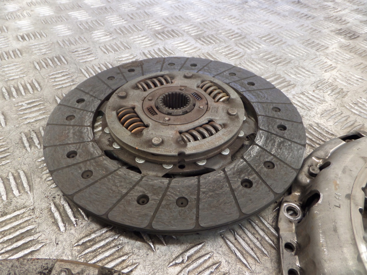 clutch DWUMASA Ford OE BG91-7563-BE