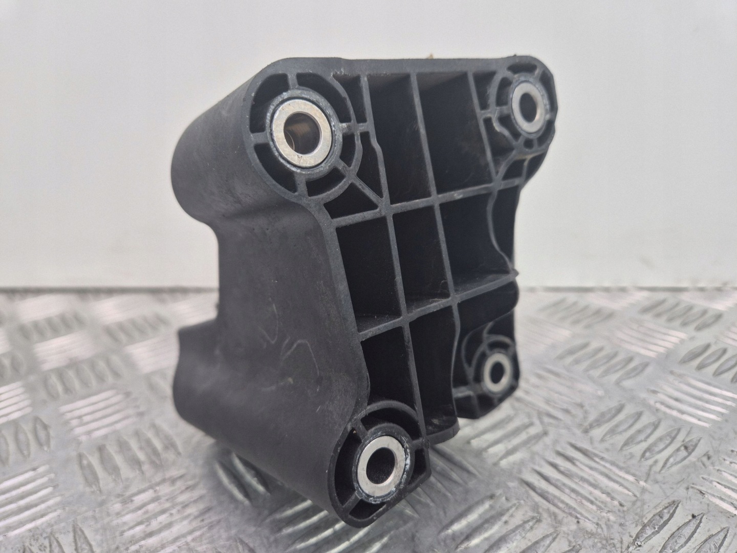 engine mount Mercedes 654920 E200d W213 A6542232200