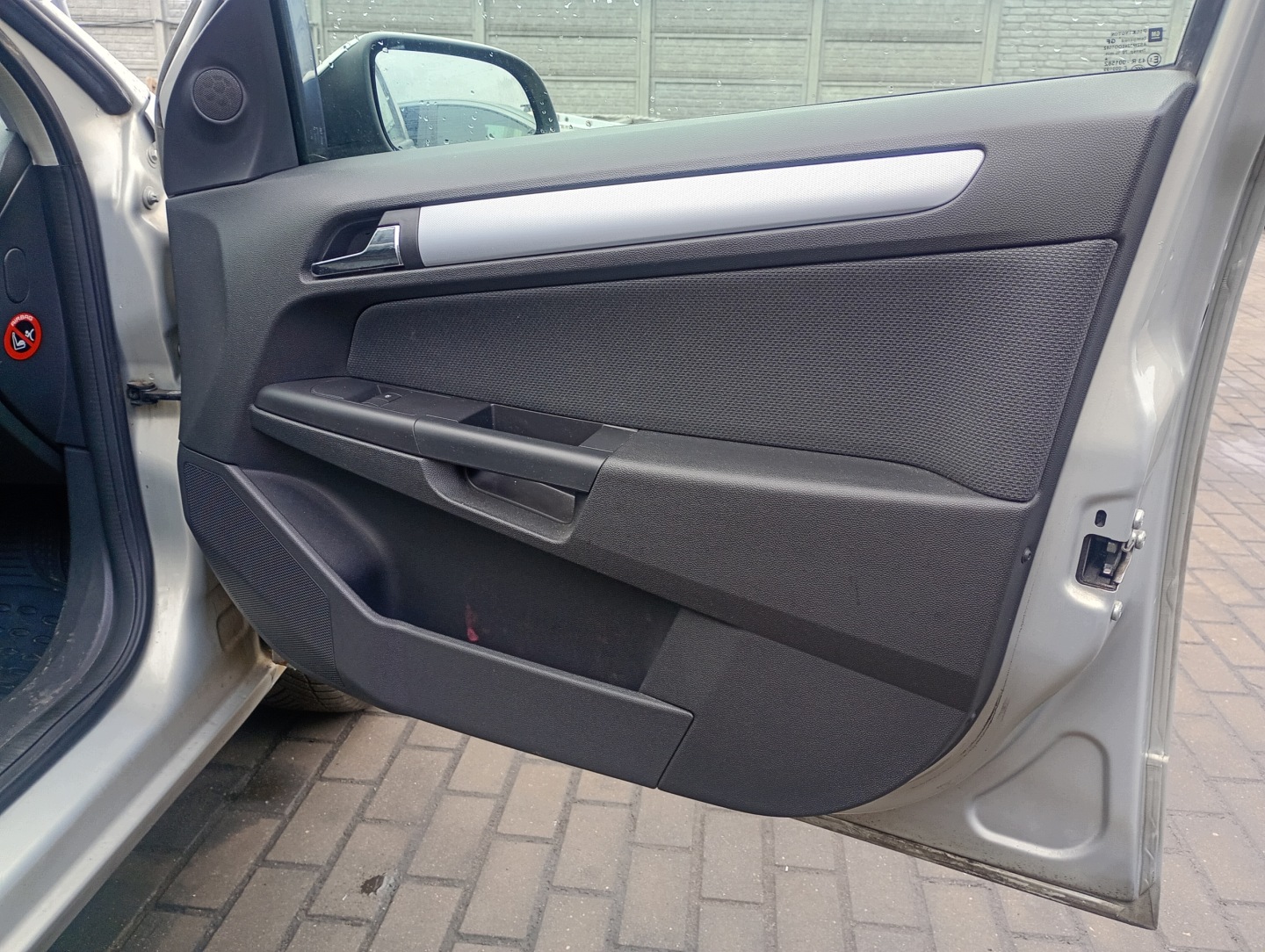 mechanism of the lowering window regulator right front Opel Astra H 04-10