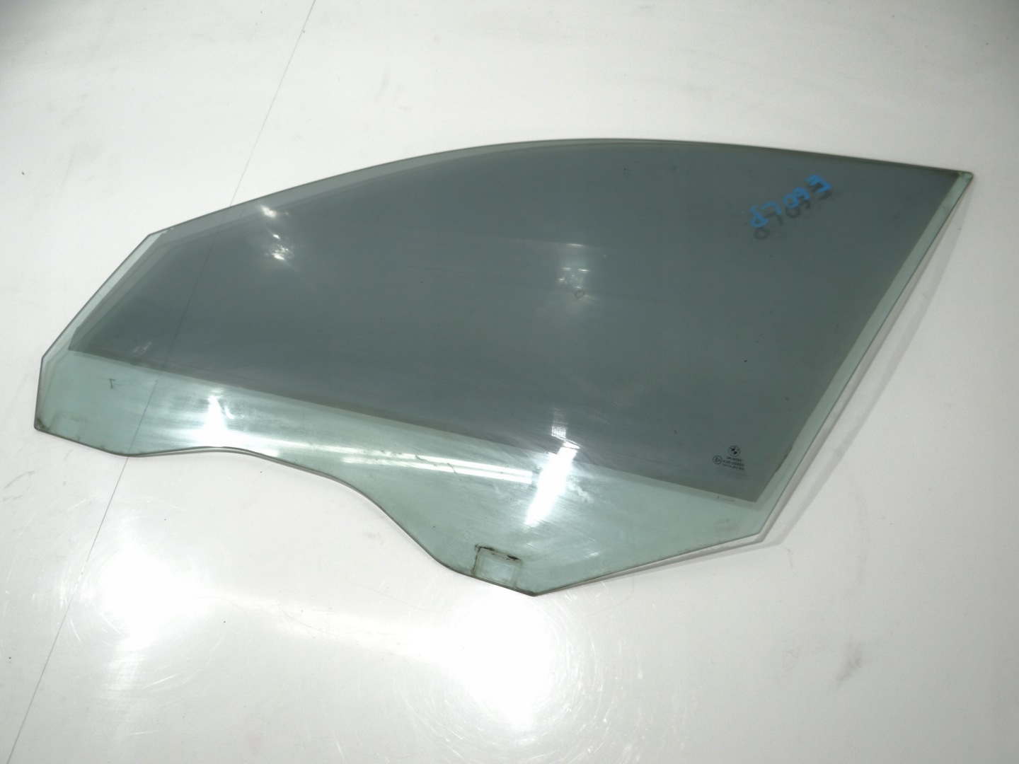 window side door left front BMW E60 (16794896)