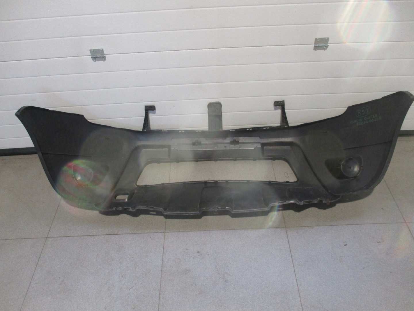 bumper front Dacia Duster and 620220025R 13r