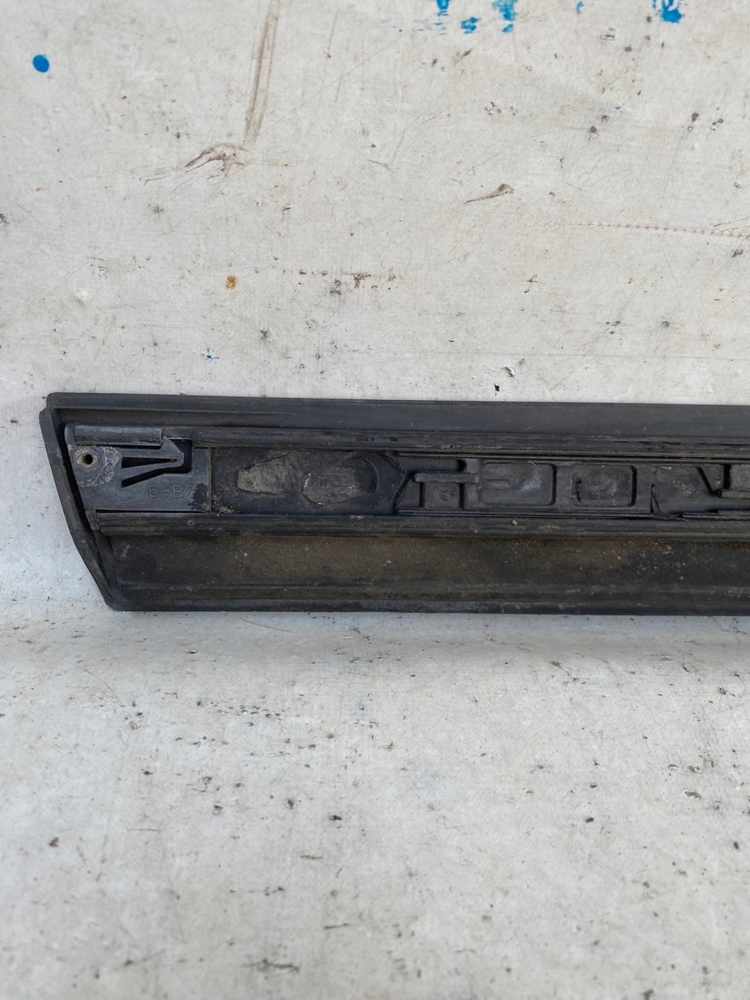 AUDI A4 B7 04- right moulding for door rear part 8E0853970E
