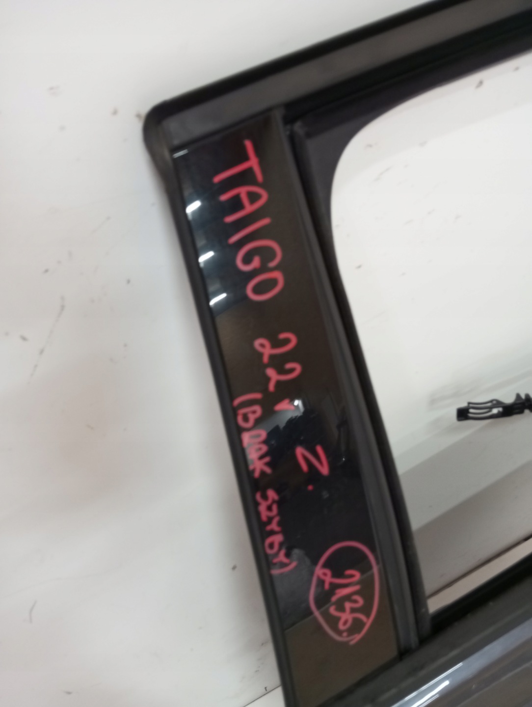 door left rear. VW TAIGO 2G7 22R BSZ
