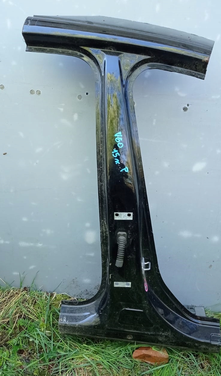 VOLVO V60 15R pillar central right threshold