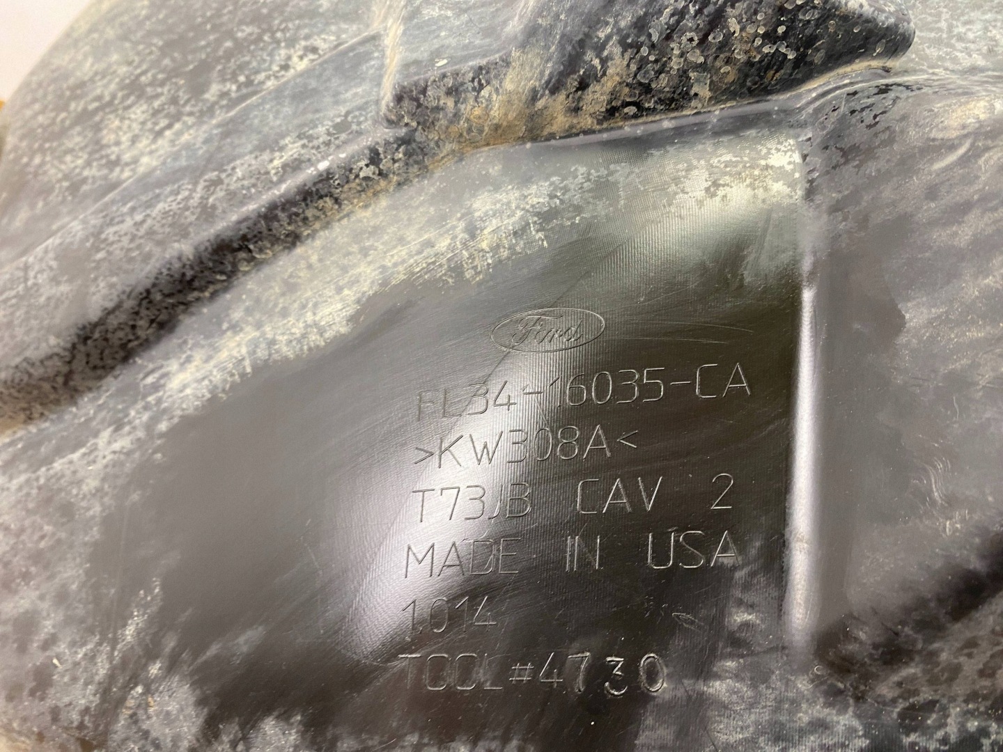 mudguard front left Ford F150 2015