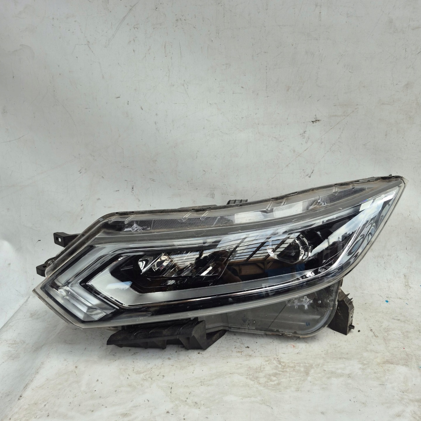 NISSAN QASHQAI 2 II J11 LIFT 17- light left front front lens+ LED