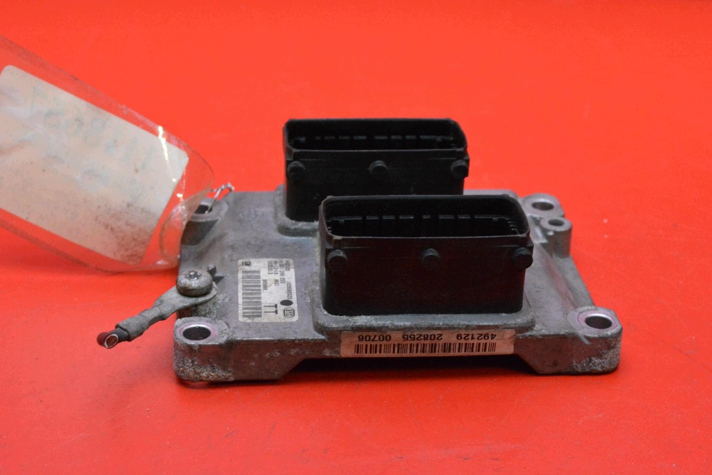 control unit computer of the engine 55353613 OPEL MERIVA A 1.4 16V 90 KM 02-06