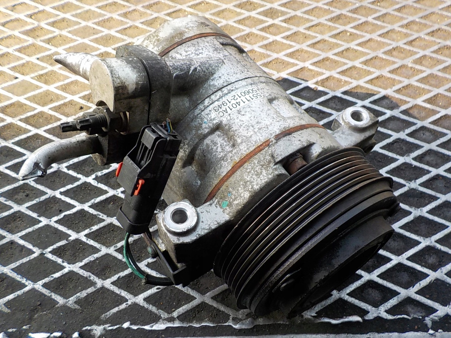 DODGE NITRO 2.8 CRD kompresor pumpa klimatizaci 506111-9421