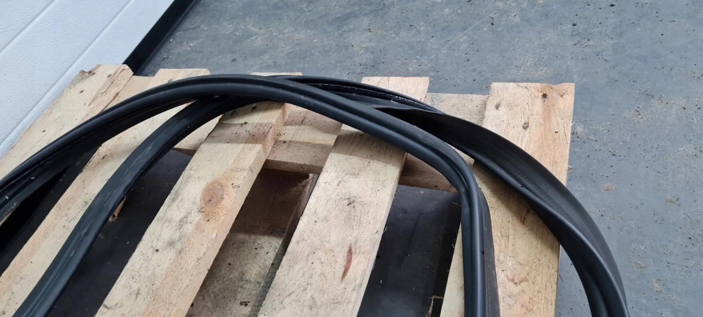 A6 C7 4G gasket bonnet boot rear part KOMBI