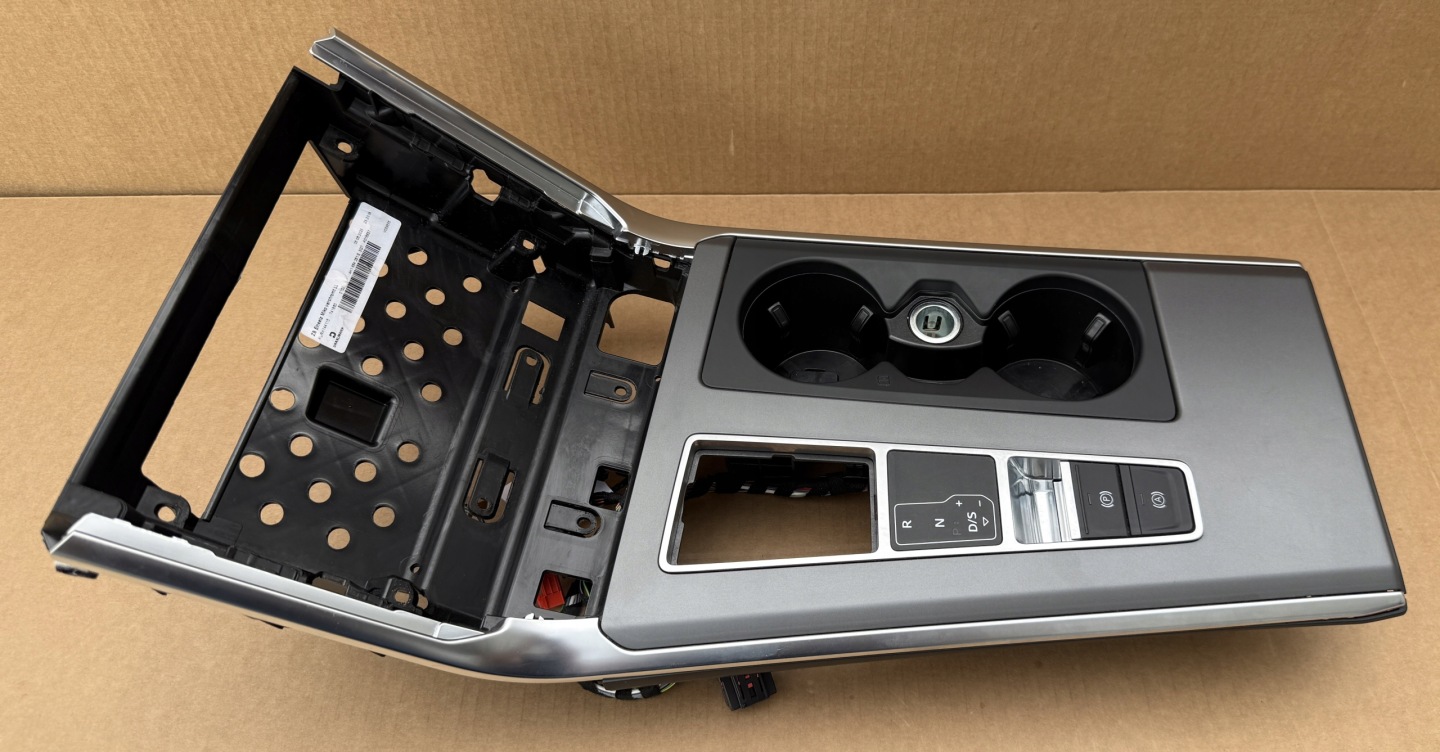 DEKOR consoles TUNELU AUDI A6 C8 4K1864261 original