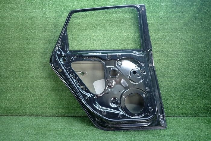 SEAT LEON III KOMBI door left rear. rear part