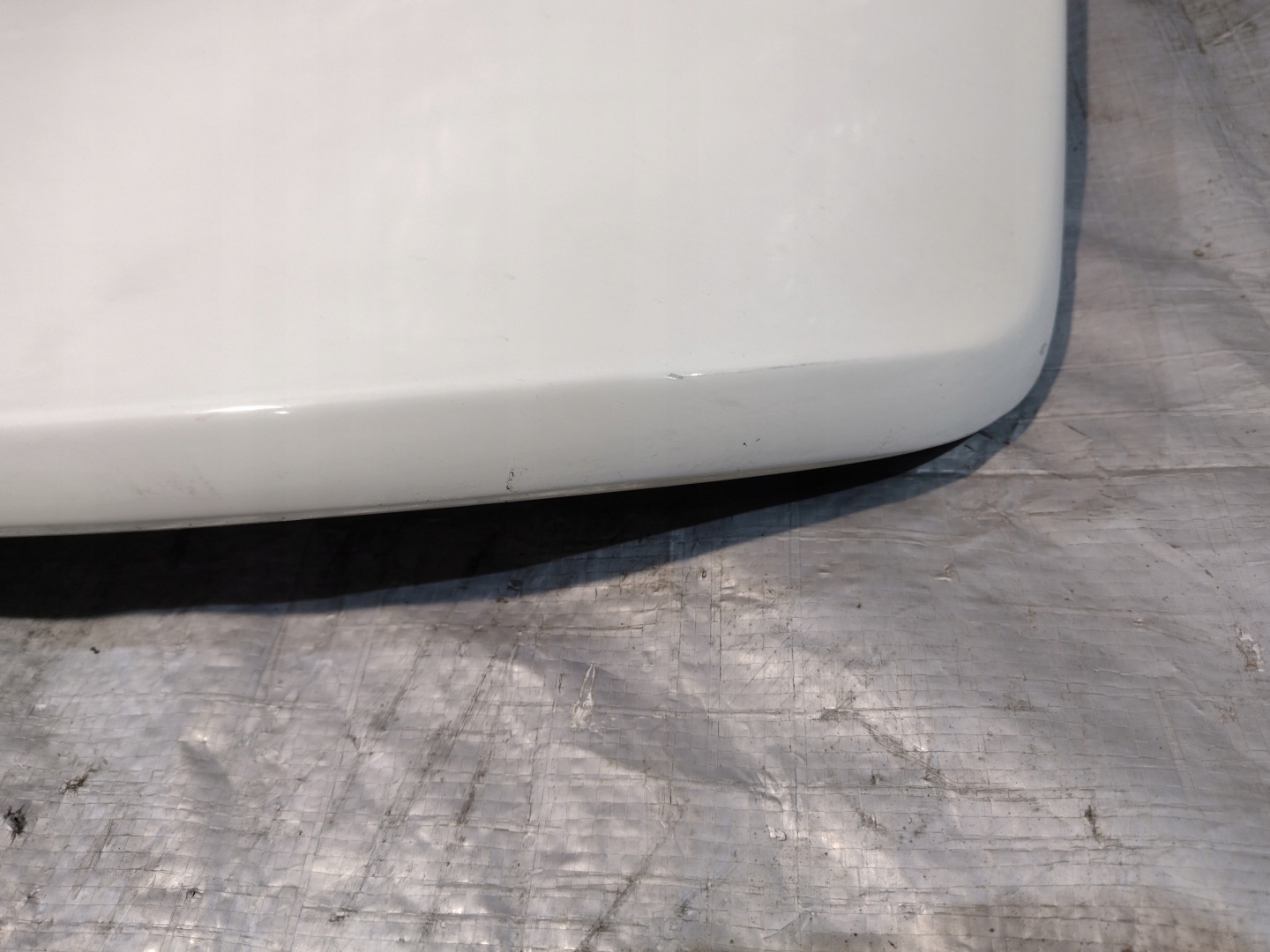 Lotka spoiler kufru Audi 80 B3 sedan