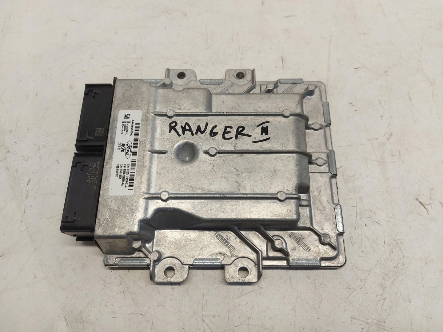 Ford Ranger VI 6 2.0 TDCI computer control unit of the engine ECU MB3G-12A650-CUA