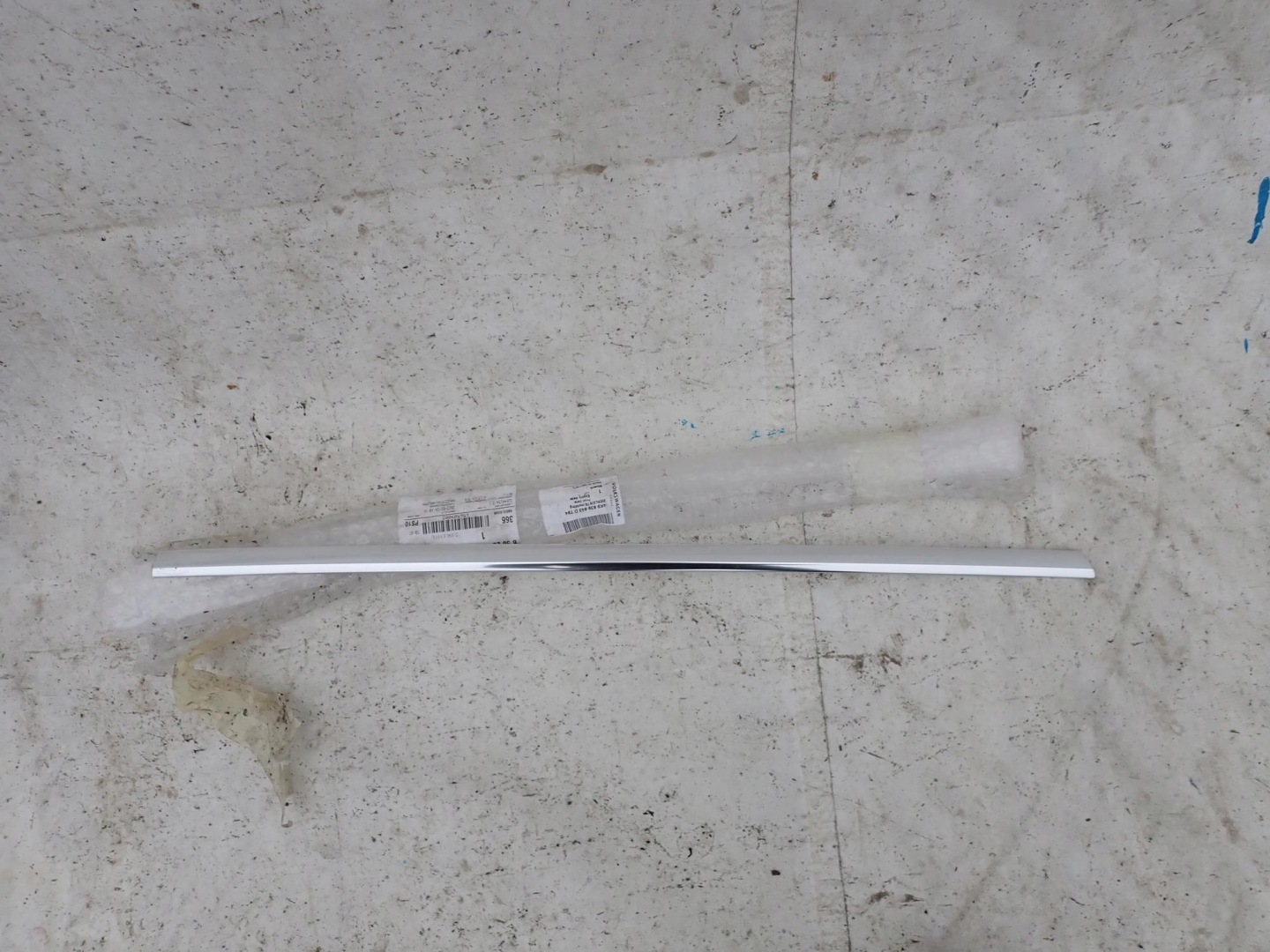 AUDI A6 C8 4K KOMBI 18-> CHROM moulding door left rear part