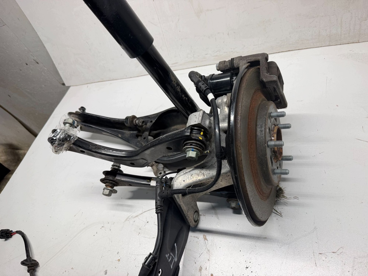 sususpension rear. left KIA NIRO EV 55210-G2500 2017-2022